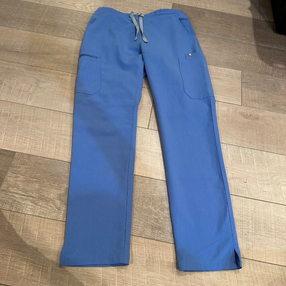 Figs Straight Leg Scrub Pants in Periwinkle Blue